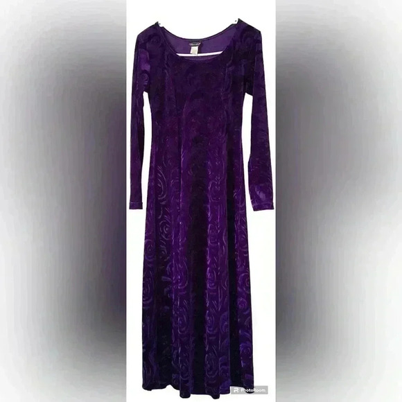 MANDEE PURPLE VELVET LONG SLEEVE WIDE NECK  LONG MAXI DRESS SIZE SMALL - Picture 1 of 5
